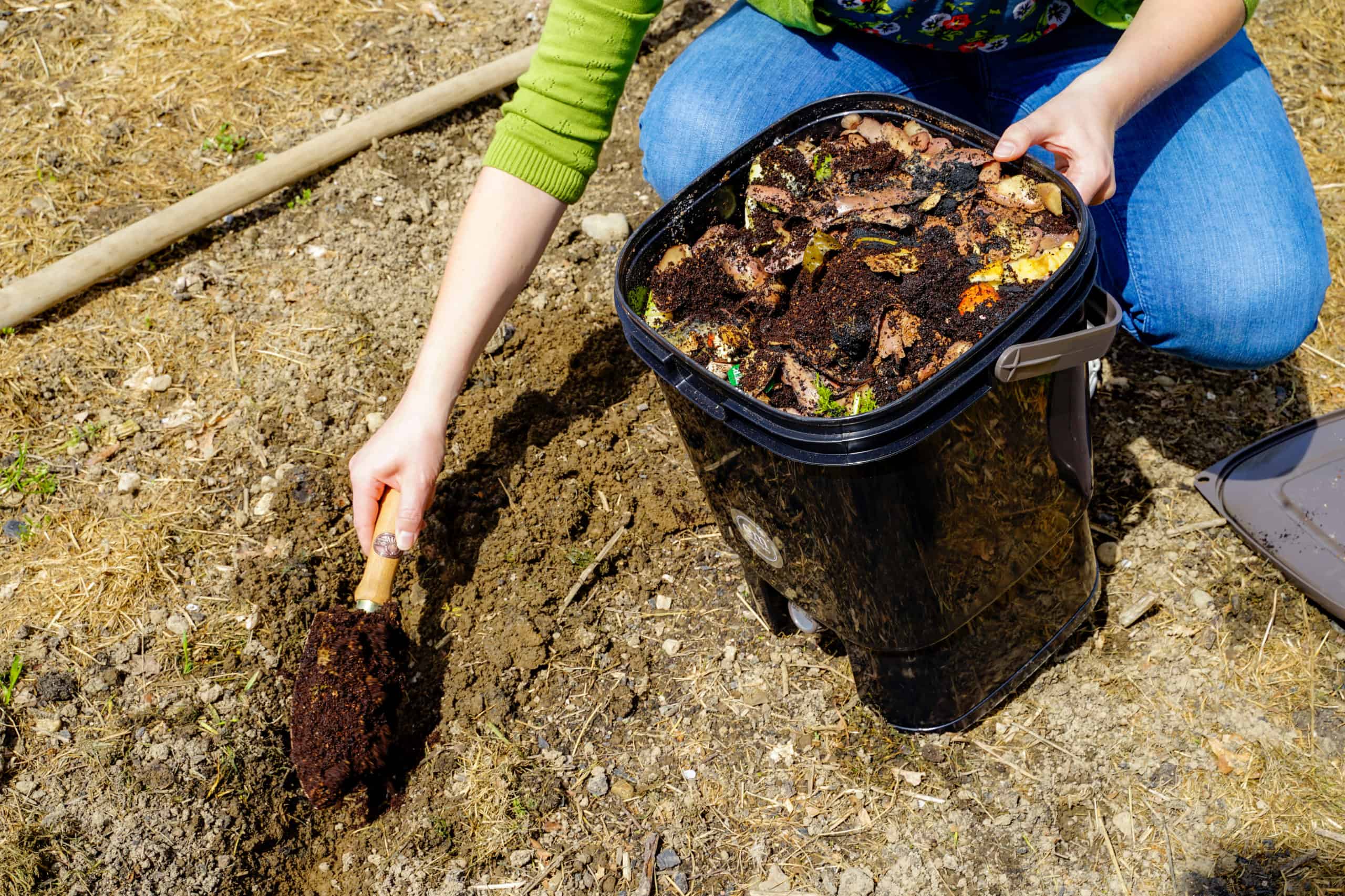 Bokashi Dünger aus Küchenabfällen herstellen Naturapotheke
