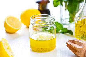 Stärken das Immunsystem: Manuka und Zitrone