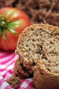 Köstlich: Brot aus Emmer und Nüssen