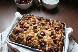 Köstlicher Kirschenmichl mit altem Brot